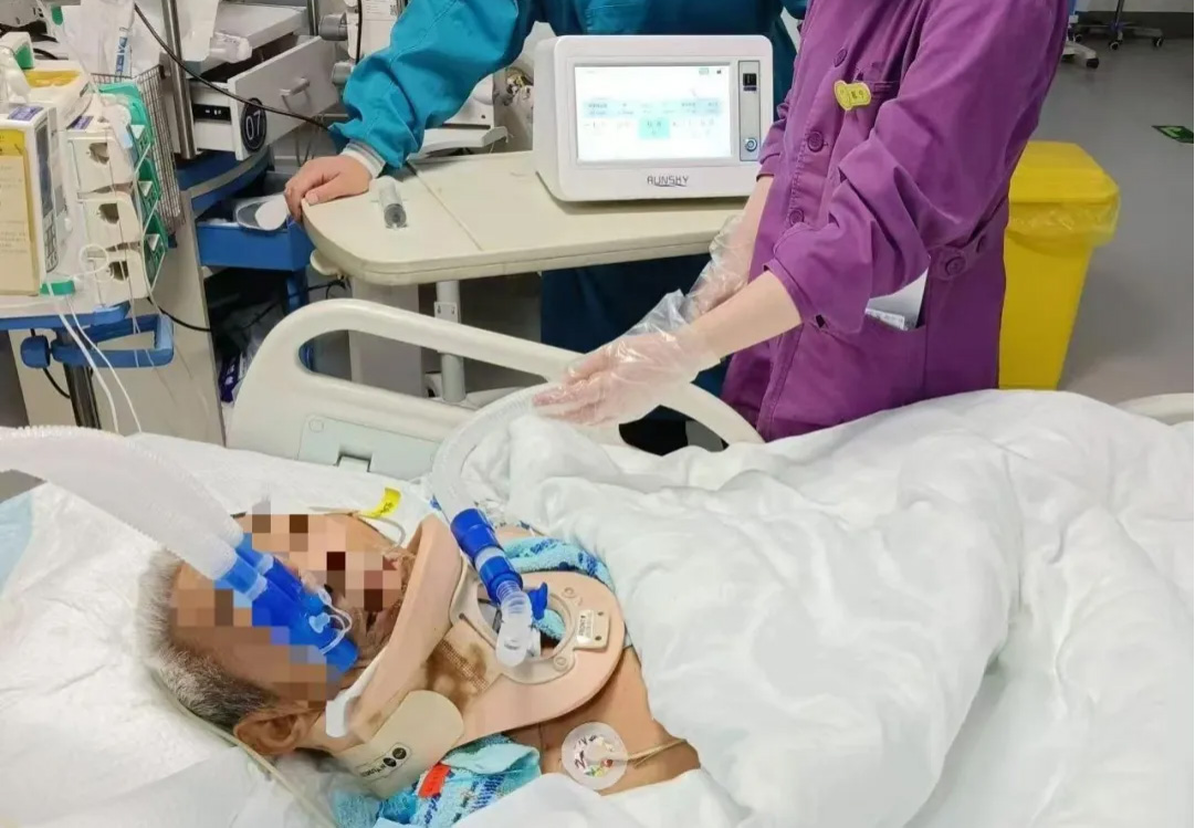 闰凯医疗无创咳痰机